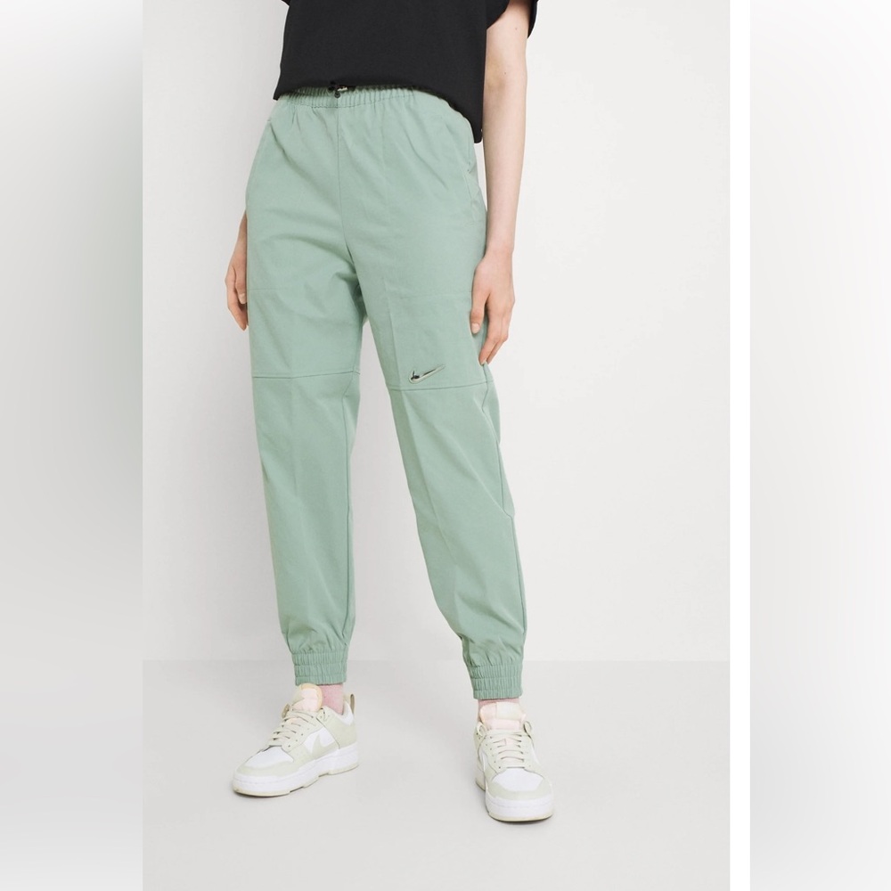Nike Sportswear Swoosh Woven Pants